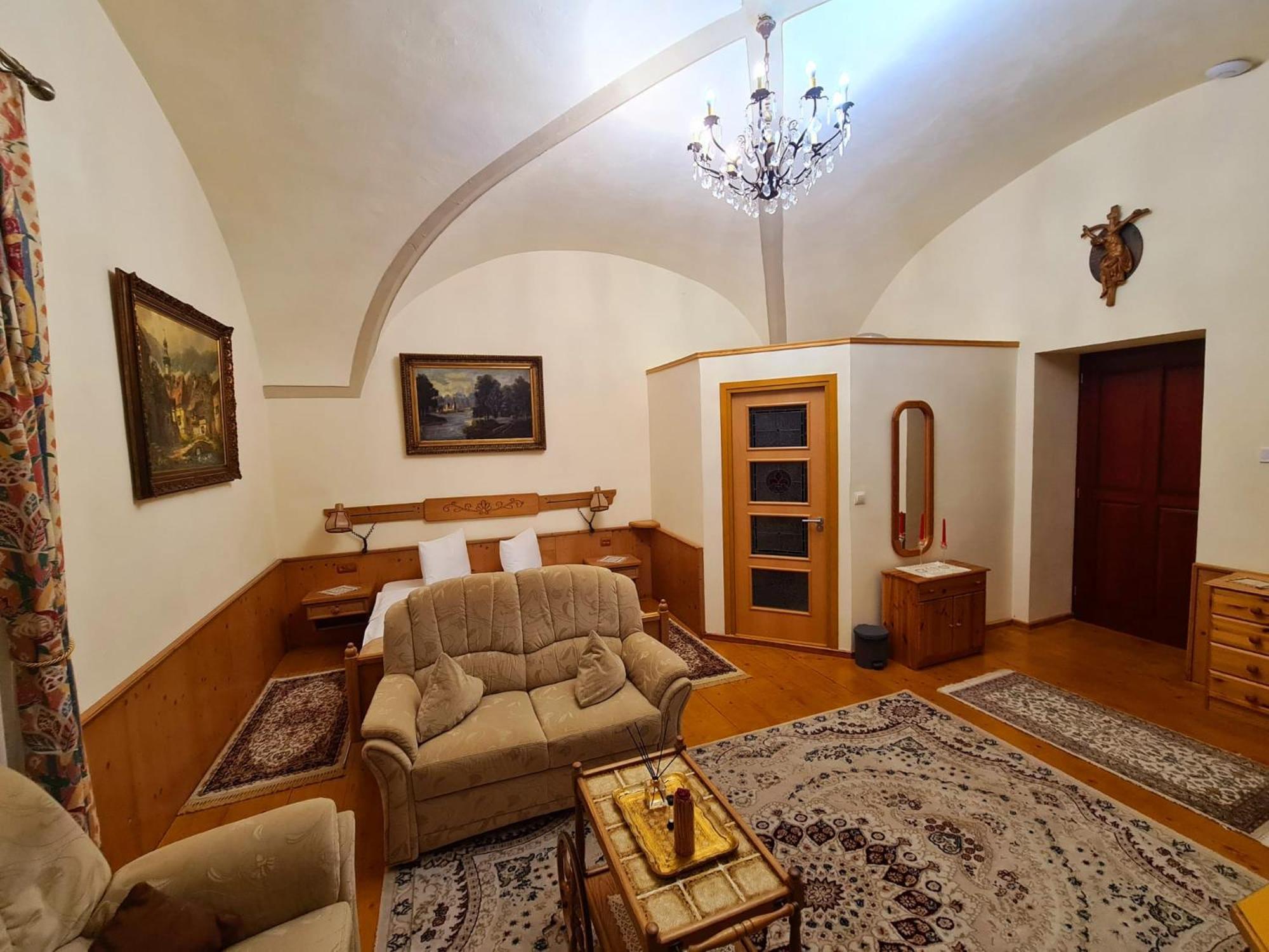 Armenopolis - Adults Only 3* Gherla