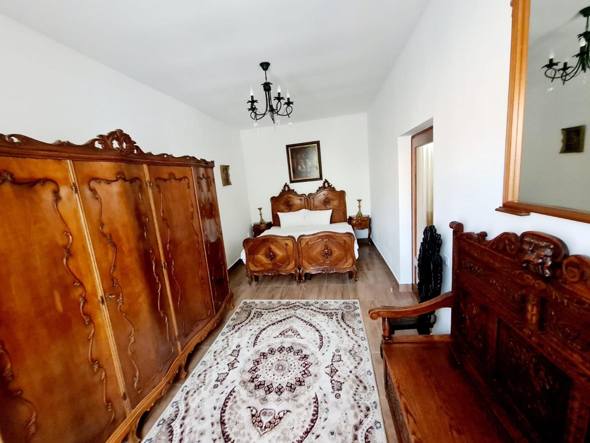 Armenopolis - Adults Only 3*